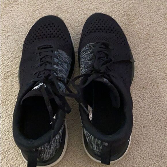 Apl black size 7  - Picture 1 of 3